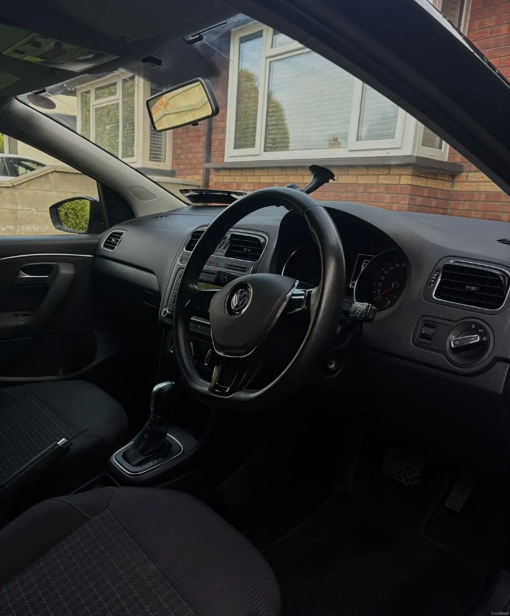 Volkswagen Polo 2015 - Image 4