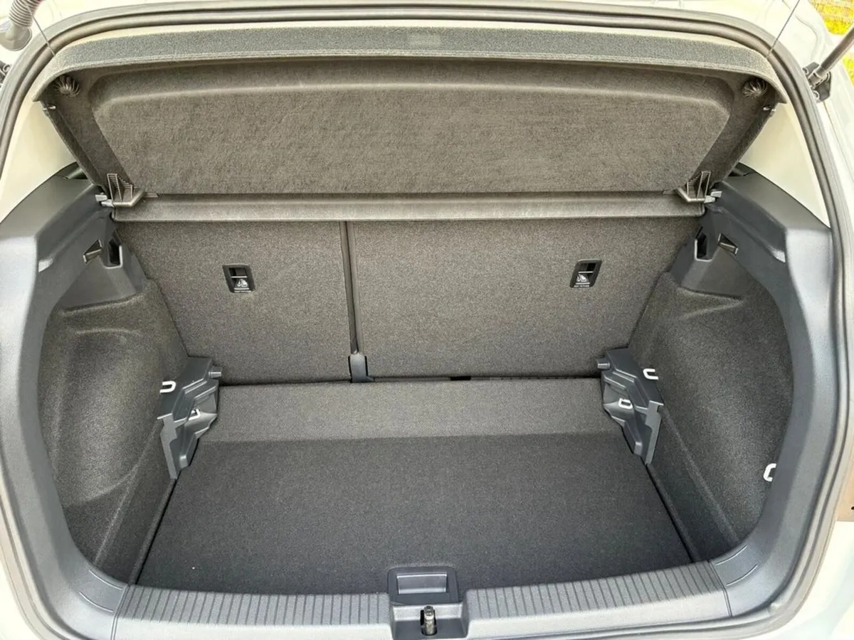 Volkswagen T-Cross *Showroom condition Adaptive Cr - Image 4