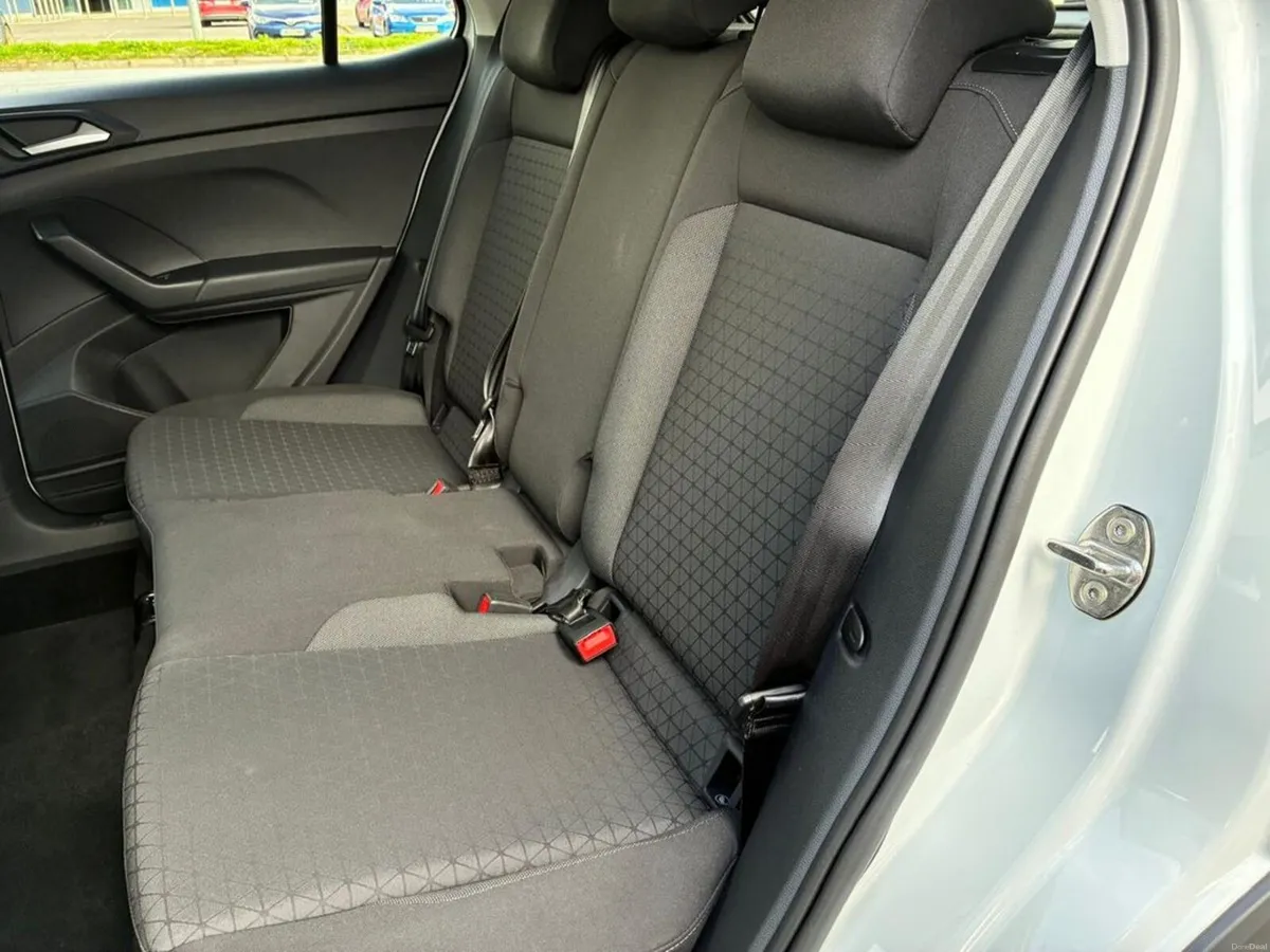 Volkswagen T-Cross *Showroom condition Adaptive Cr - Image 5