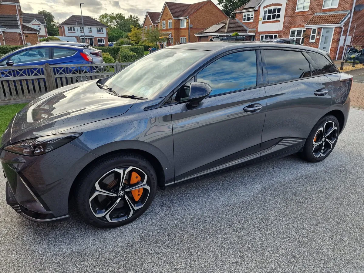 MG MG4 XPower 435BHP 4WD 64kWh Auto - Image 2