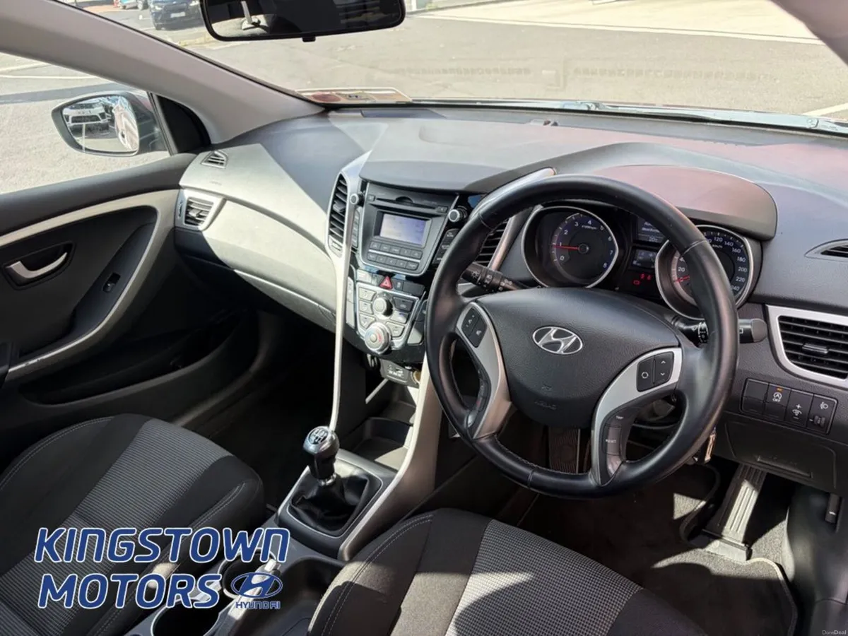 Hyundai i30 Classic 5DR - Image 6