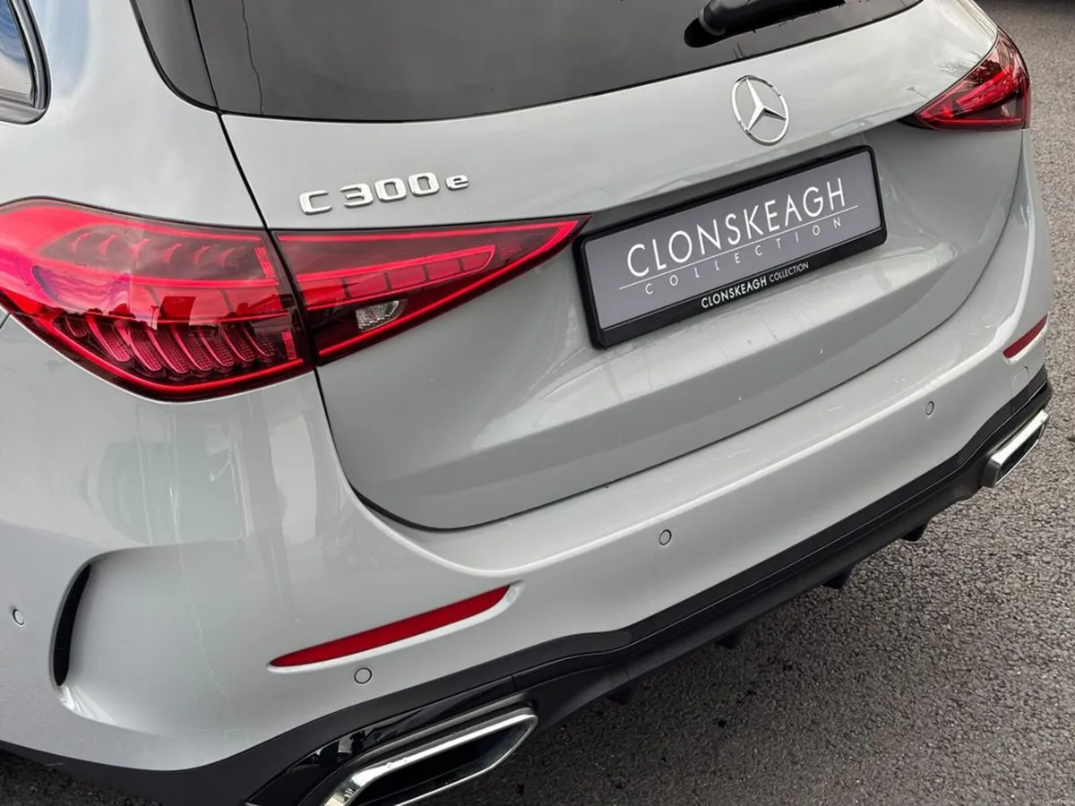 Mercedes-Benz C-Class C 300 E URBAN EDITION - Image 6