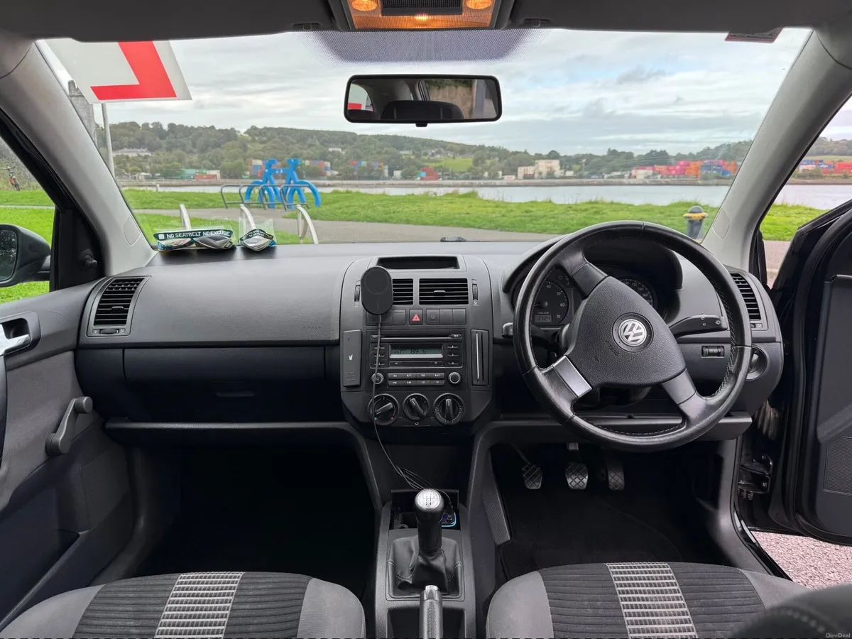 Volkswagen Polo 2009 - Image 6
