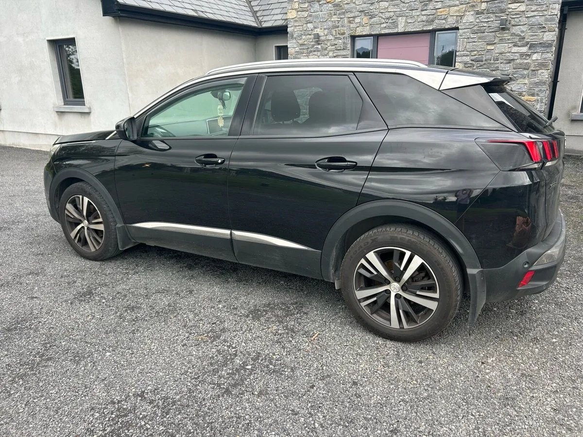 2019 Peugeot 3008 Allure - Image 3