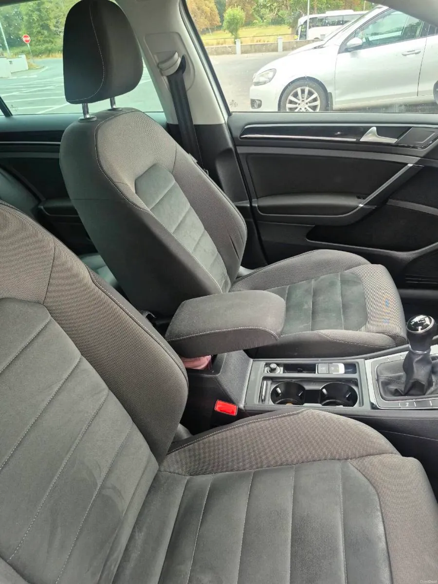 Volkswagen Golf - Image 5