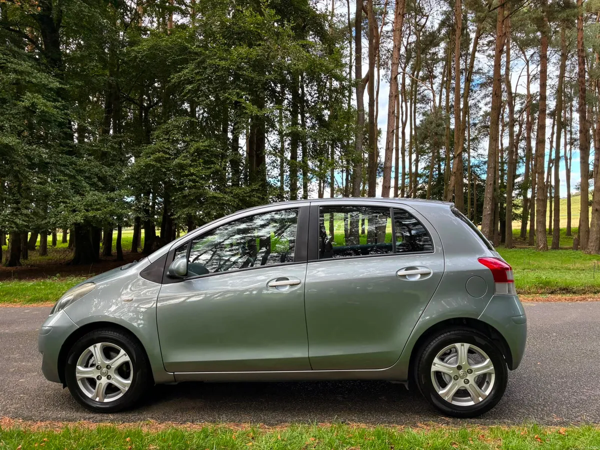 Toyota Yaris 2010 1.0 - Image 4