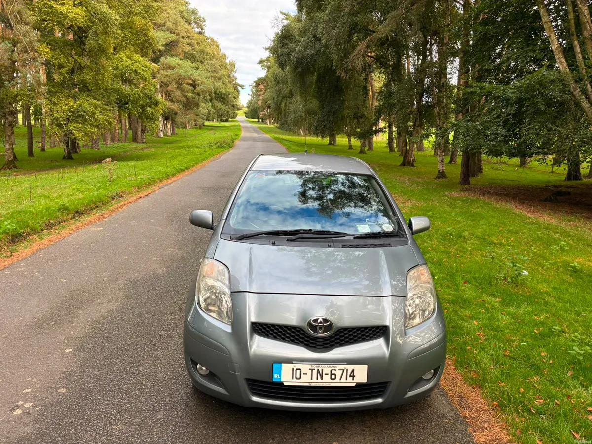 Toyota Yaris 2010 1.0 - Image 2
