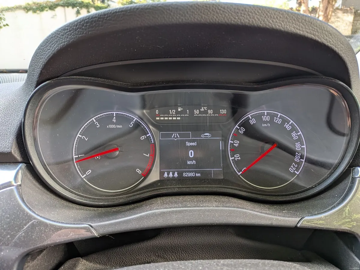 Opel Corsa 2016 - Image 2