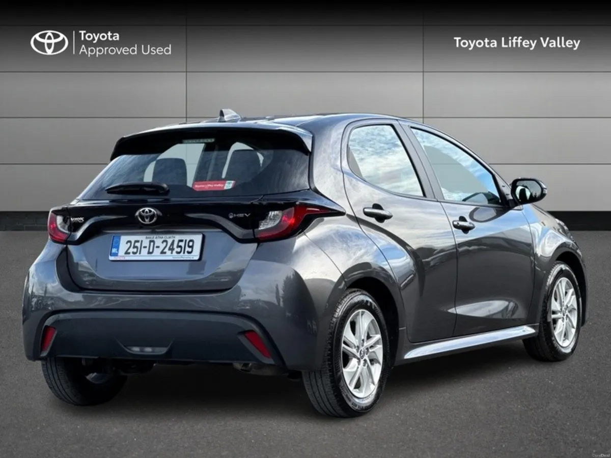 Toyota Yaris Yaris Hybrid 115 Luna - Image 2