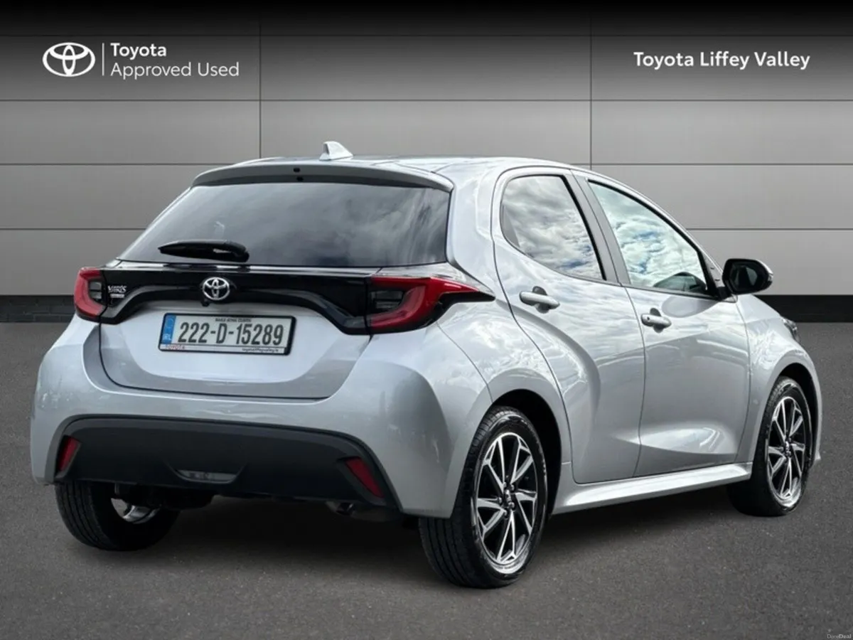 Toyota Yaris YARIS 1.0 LUNA SPORT - Image 2