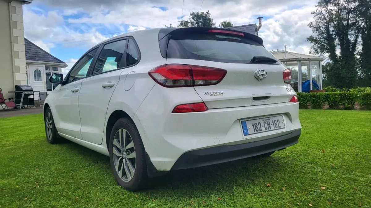 2018 Hyundia i30 diseal 5-Door 6-speed Test 2028 - Image 3