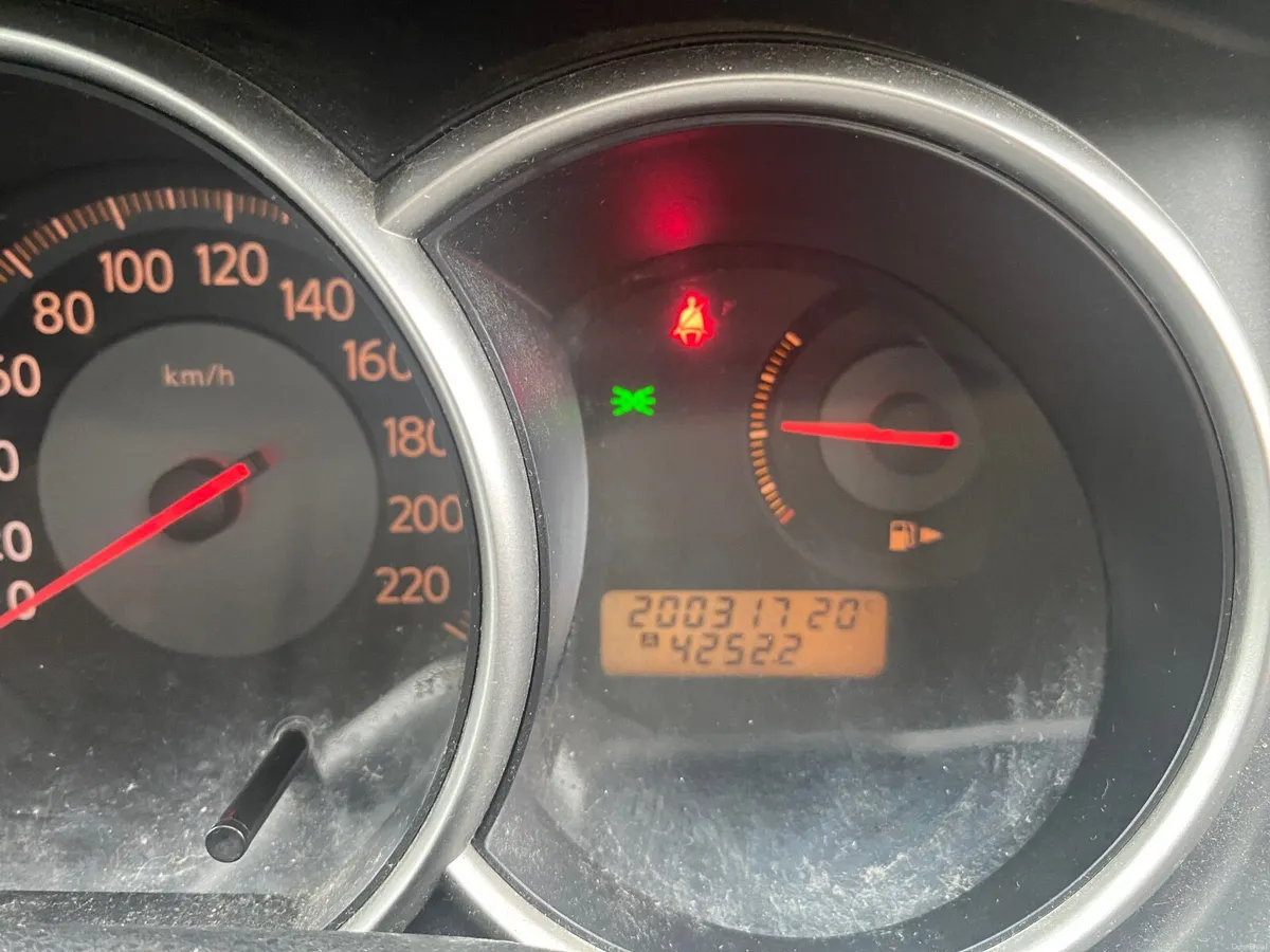 Nissan Tiida 2009 - Image 4