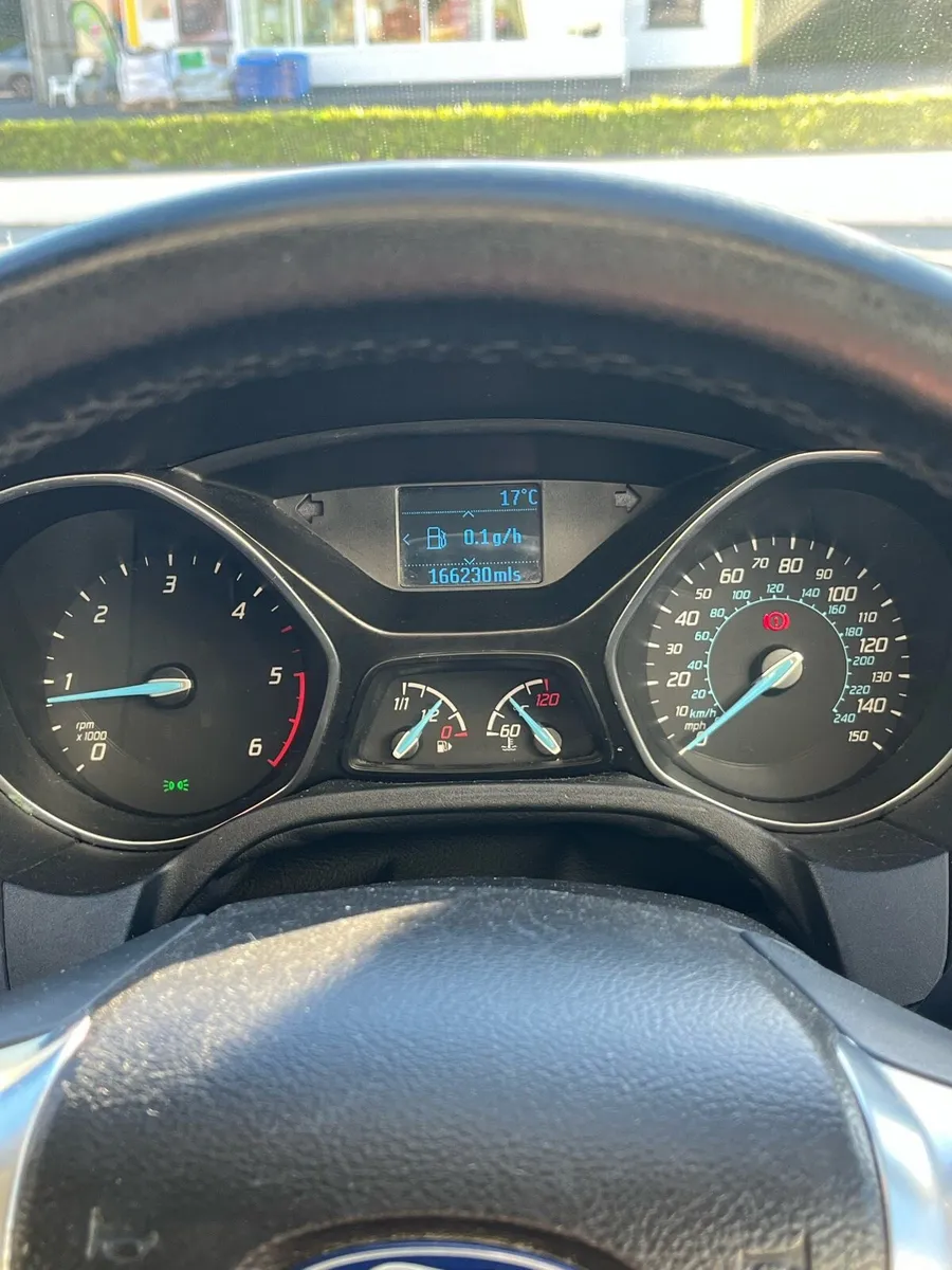 FORD FOCUS ZETEC - Image 5