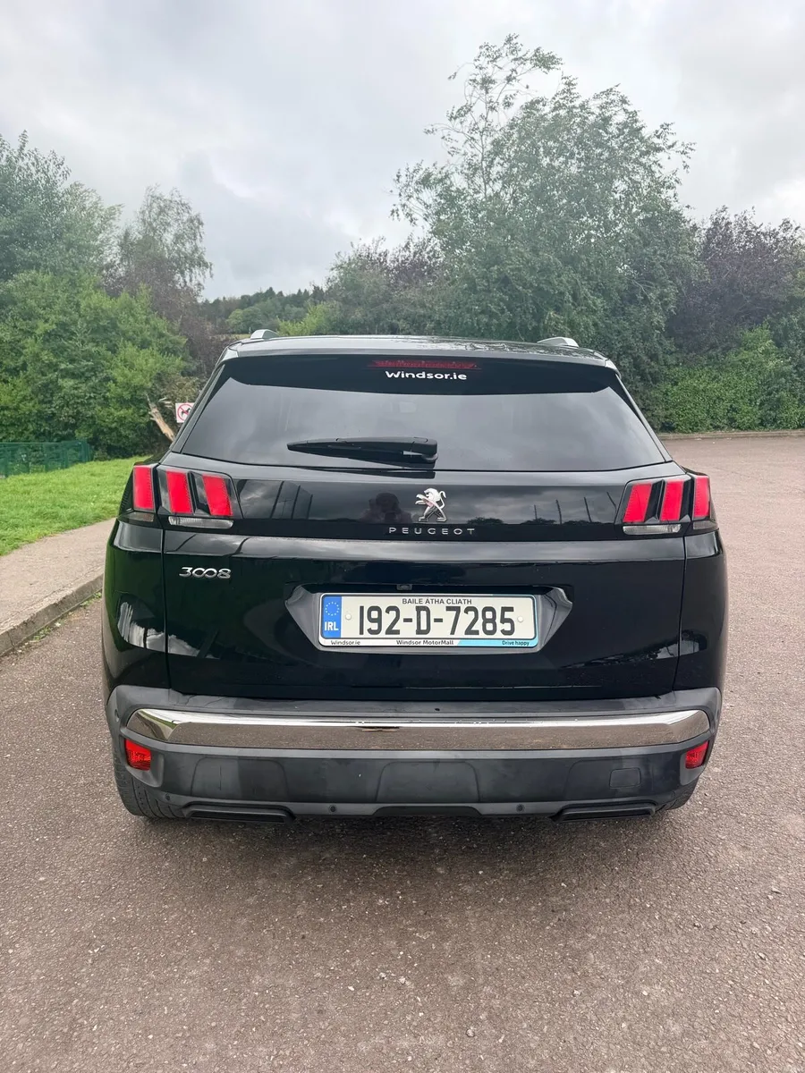 Car - Image 6
