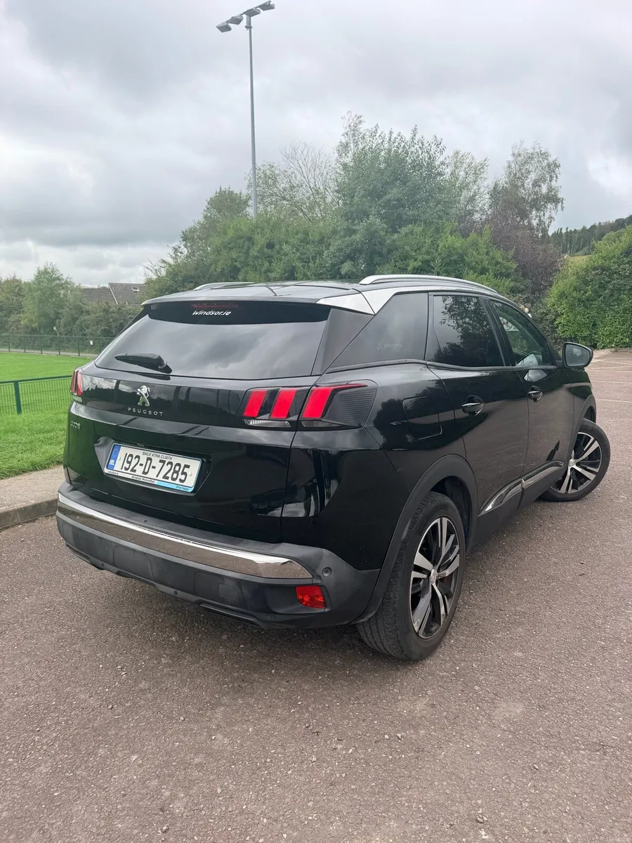 Car - Image 4