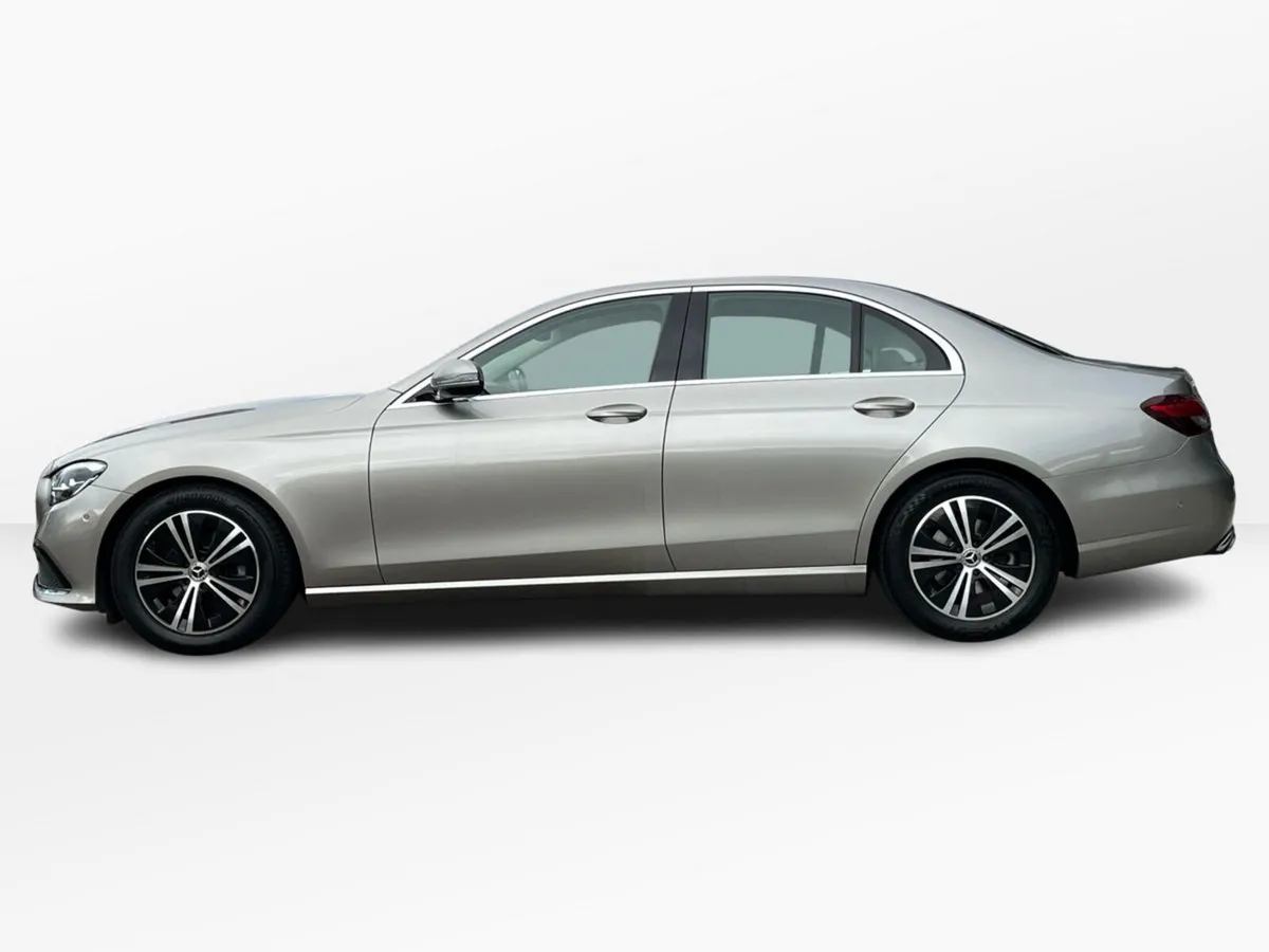 Mercedes-Benz E-Class E 220D Avantgarde Line Saloo - Image 5