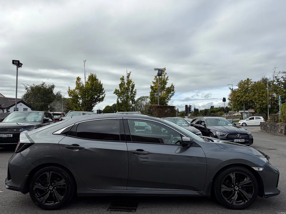 2018 Honda Civic Smart Plus *Low Kils* - Image 4