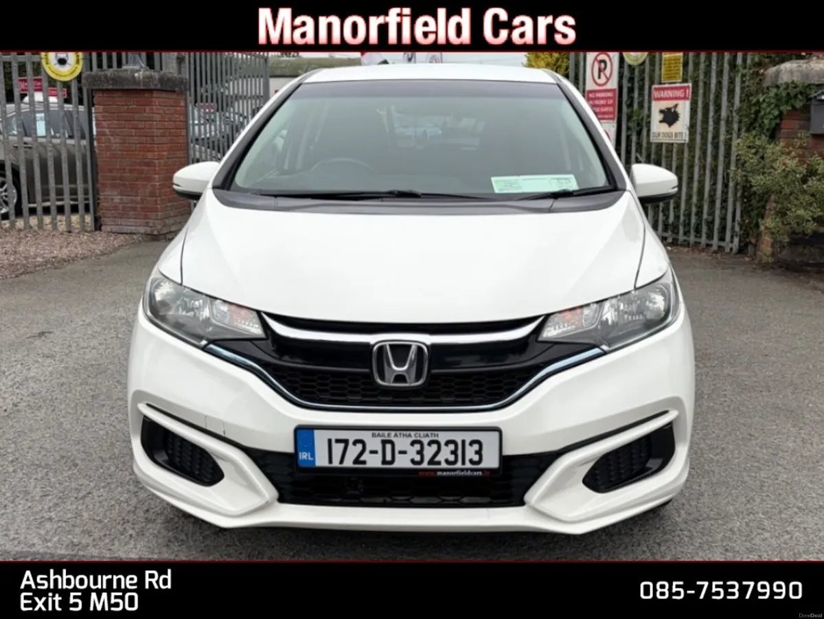 2017 172 Honda Fit 1.5 Petrol Hybrid Auto - Image 2