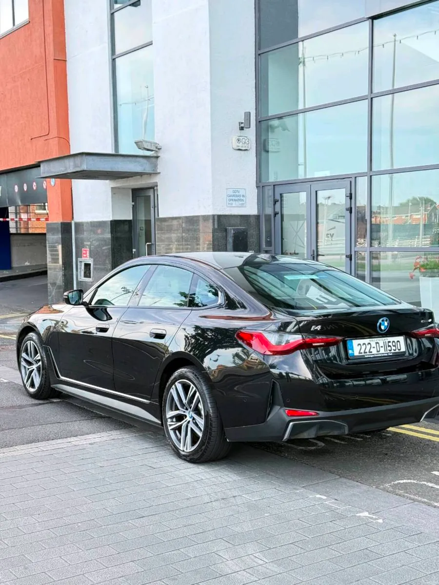 Bmw i4 - Image 3