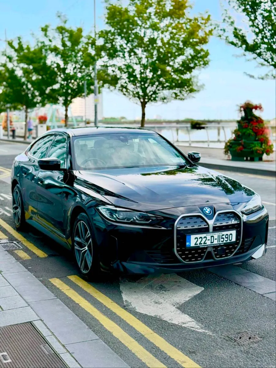 Bmw i4 - Image 5
