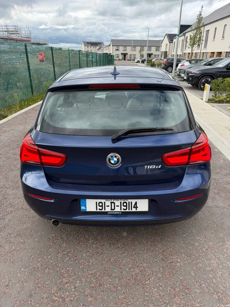 BMW serie 1 - Image 6