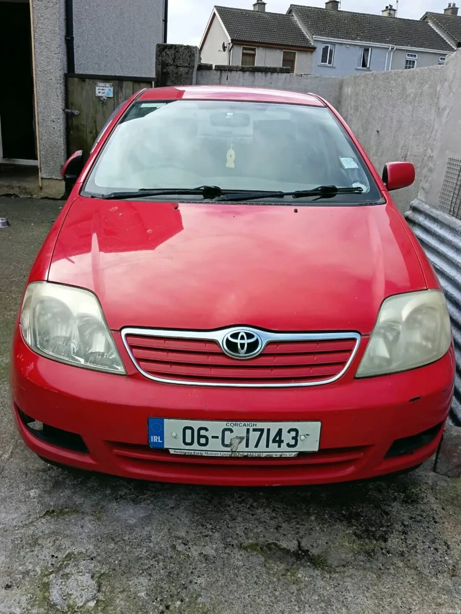 Toyota crolla - Image 4