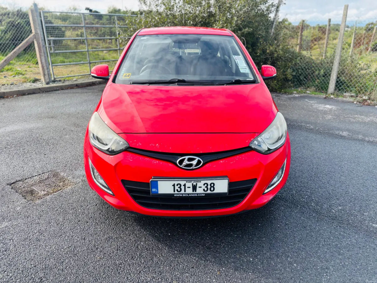 Hyundai i20 2013 - Image 2