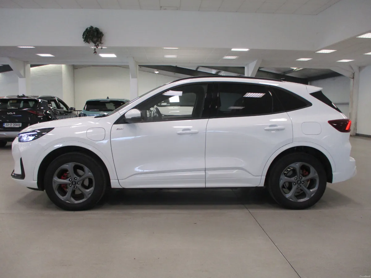 Ford Kuga ST-LINE PHEV AUTO 2025 - Image 1