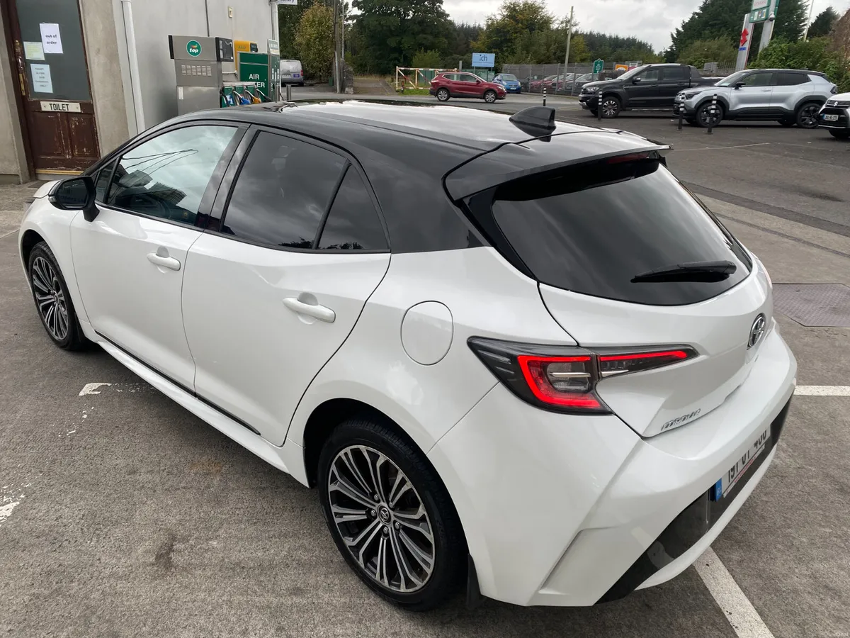 2019, Toyota Corolla Hybrid Luna Sport - Image 5