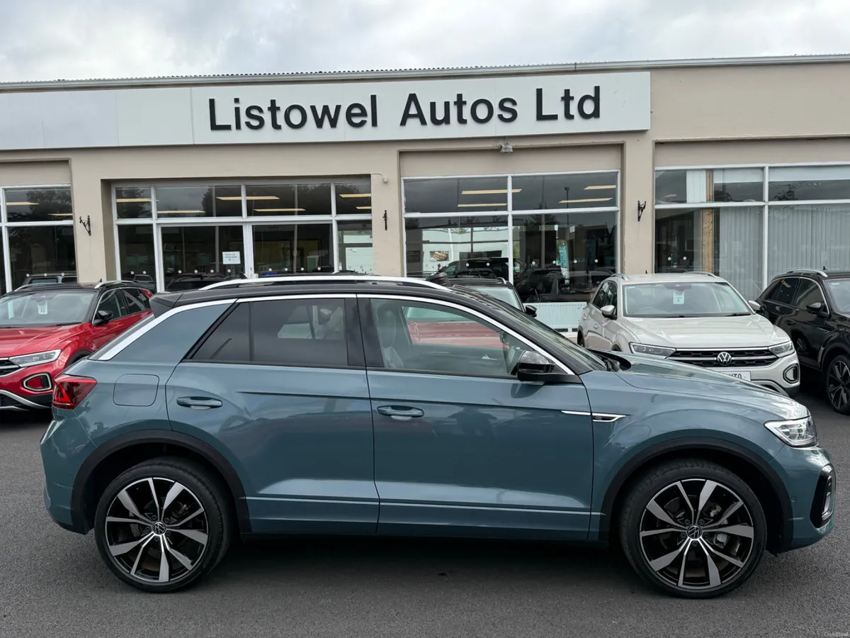 SUNROOF**231 VW T-ROC R-LINE 2.0 150BHP AUTOMATIC - Image 1
