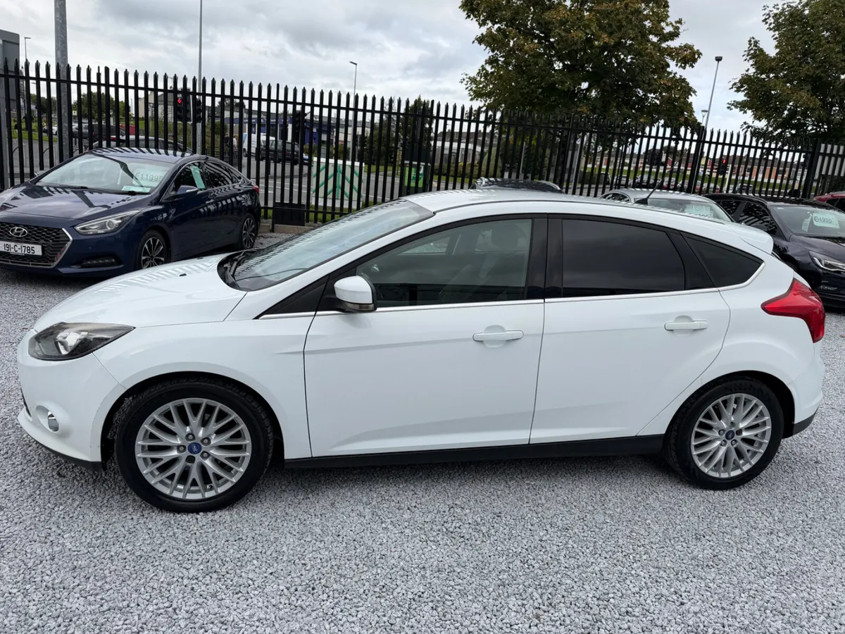 *LOW KM* 2013 (131) Ford Focus 1.0 Zetec - Image 4
