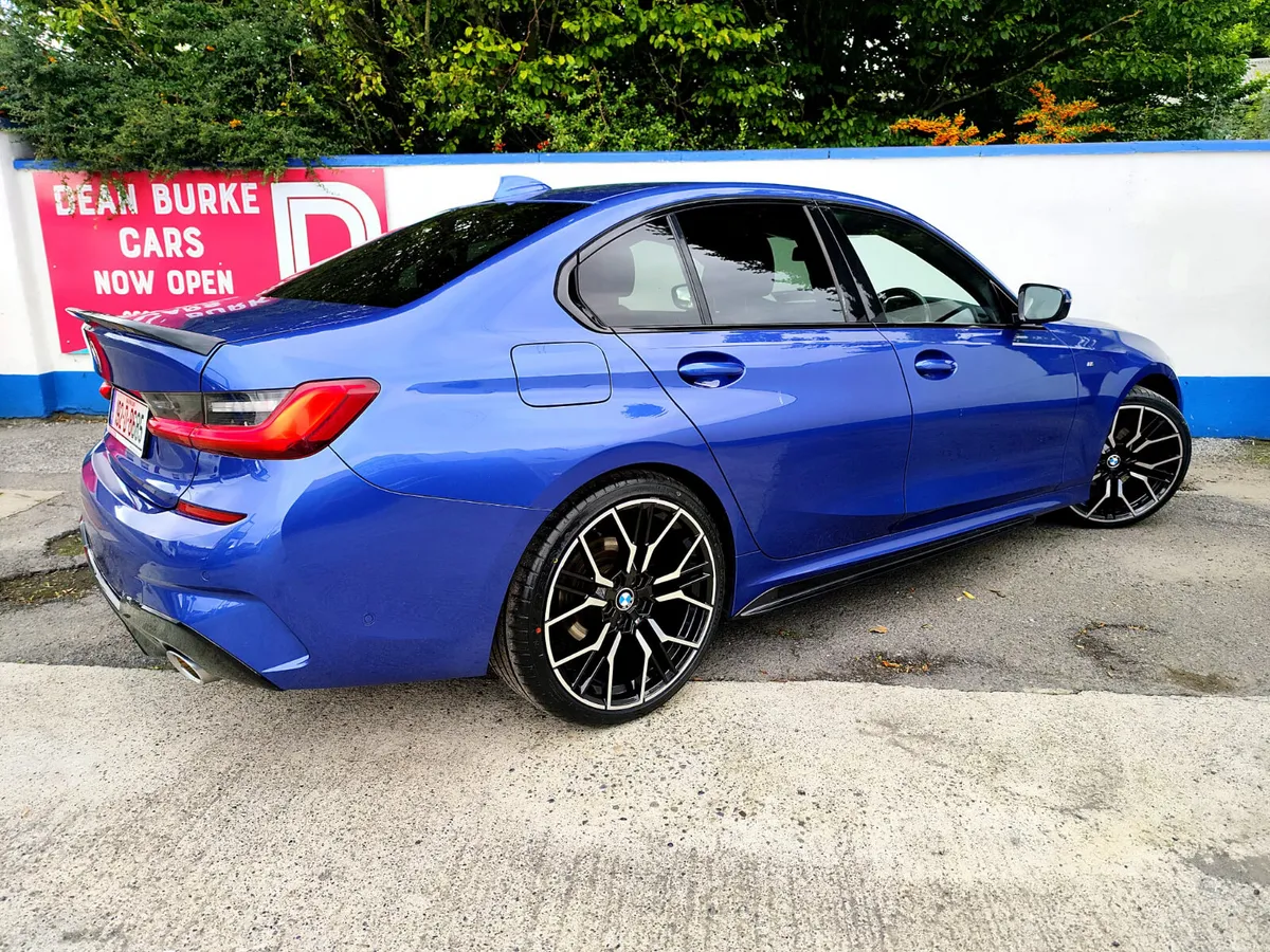 BMW 3-Series 2019 - Image 6