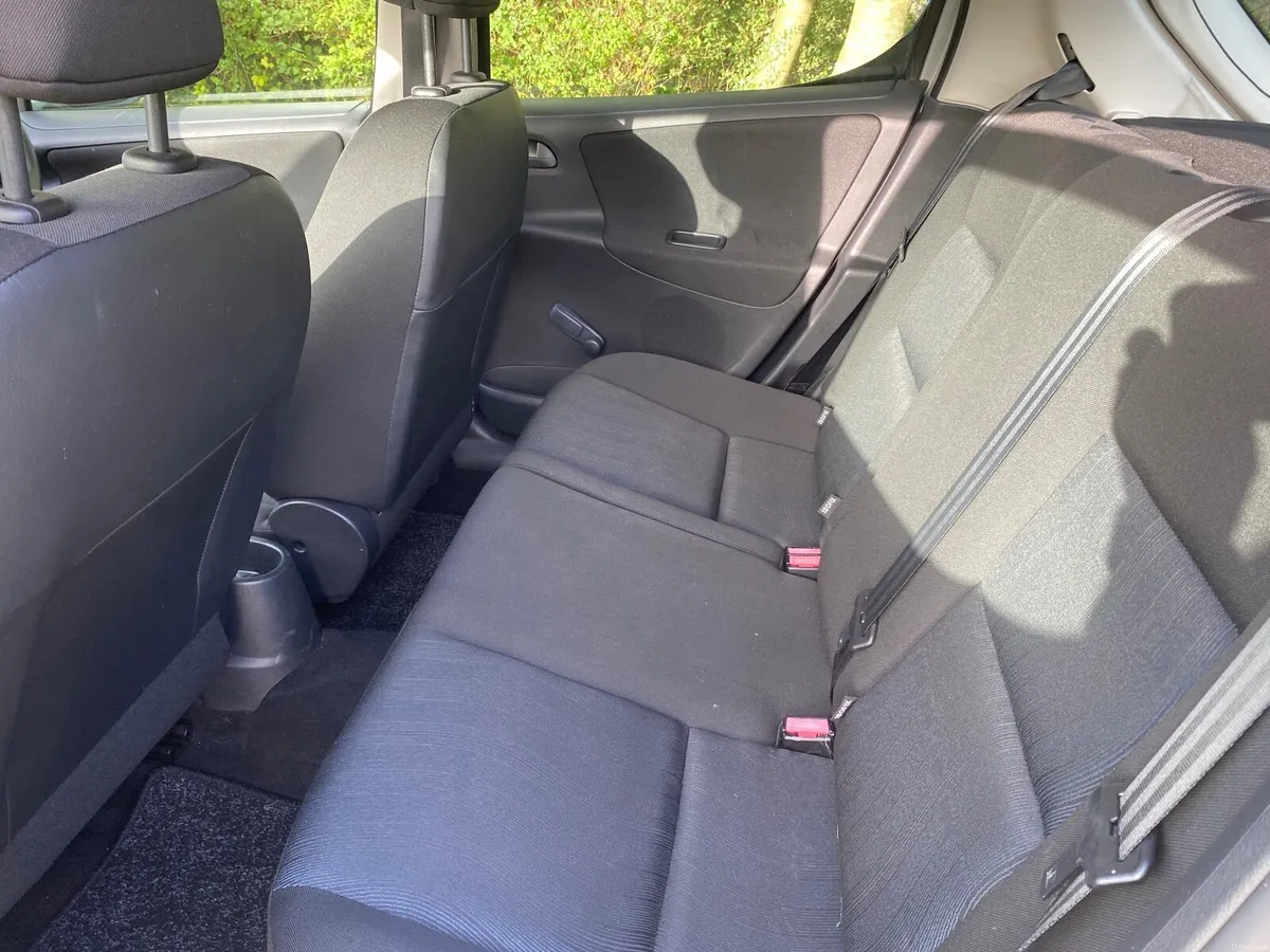 Peugeot 207 2008 - Image 2