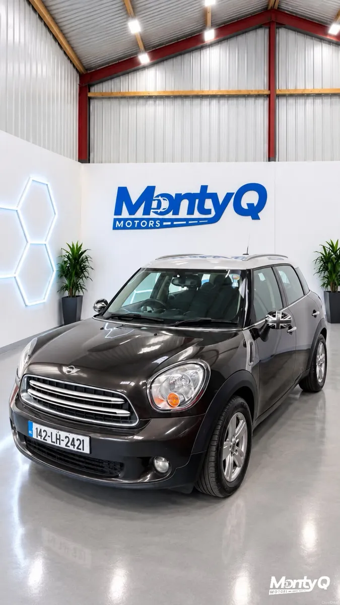 2014 MINI Countryman Cooper D Automatic - 90K KM - Image 3