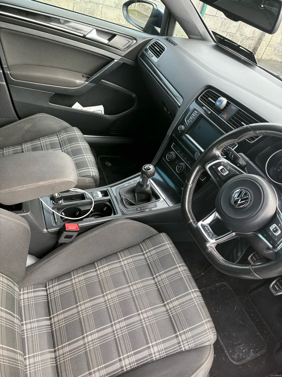 Volkswagen gtd golf - Image 5