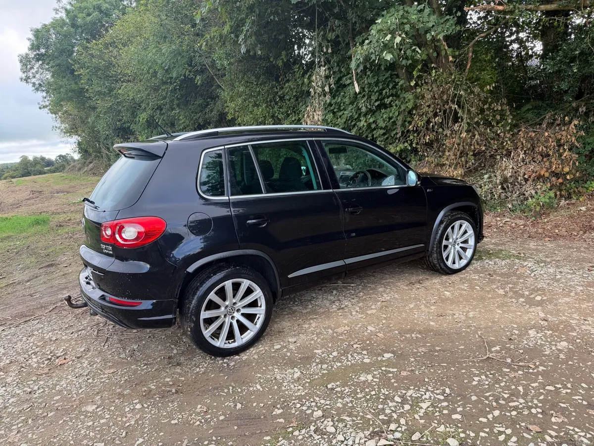 Volkswagen Tiguan 4 Motion - Image 2