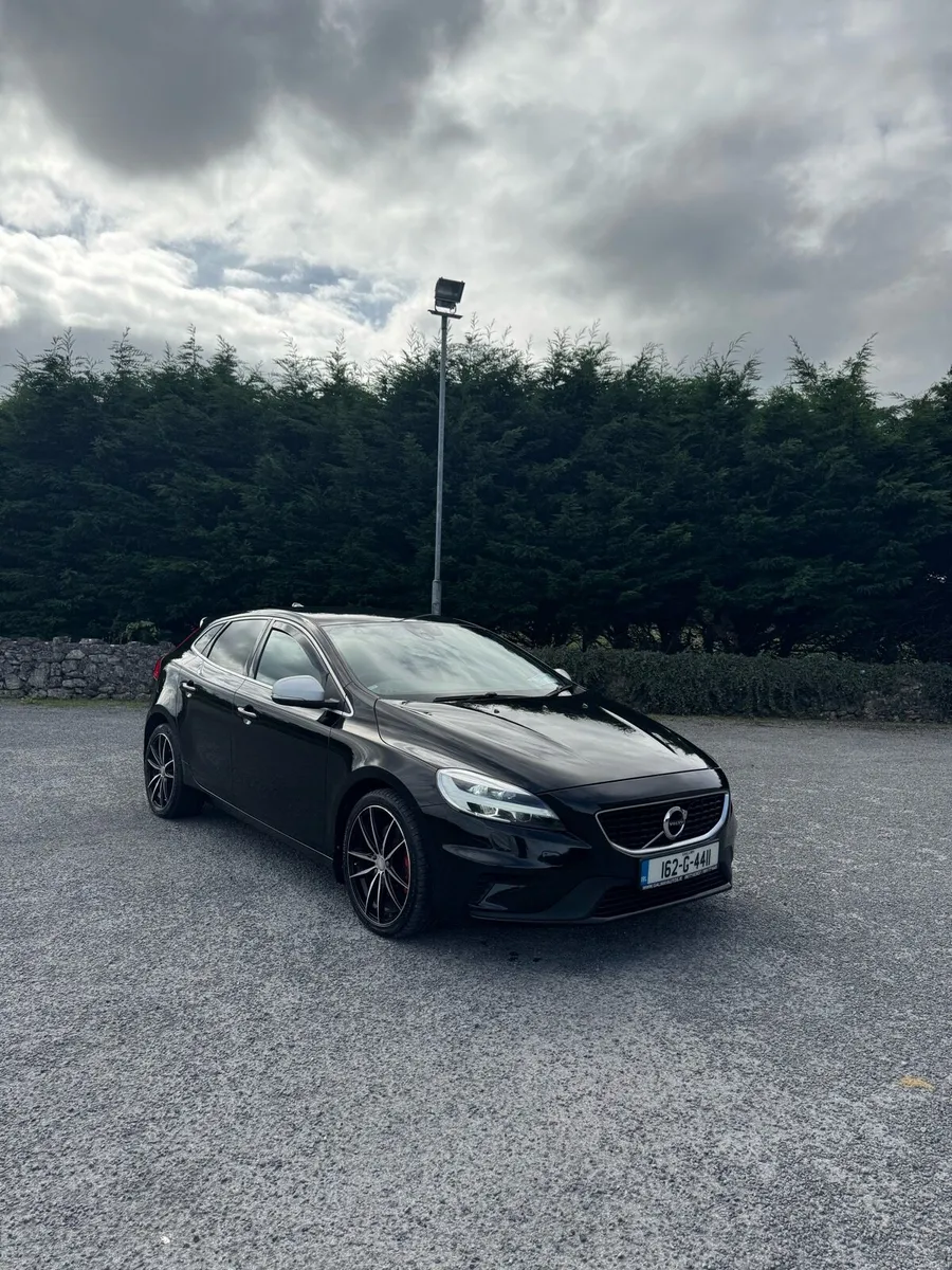2016 Volvo V40 D3 R Design 2.0 Diesel - Image 1