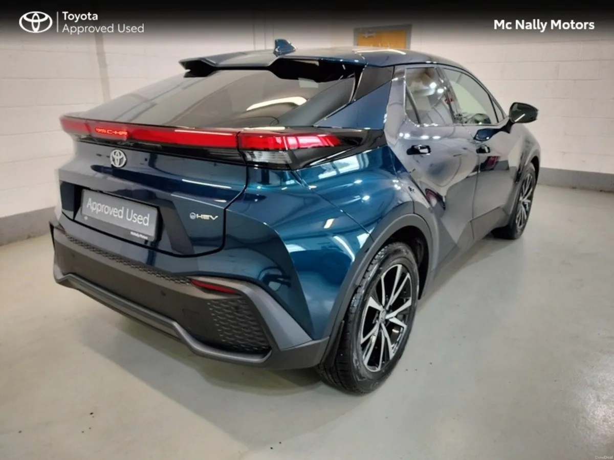 Toyota C-HR HYBRID SPORT - Image 2