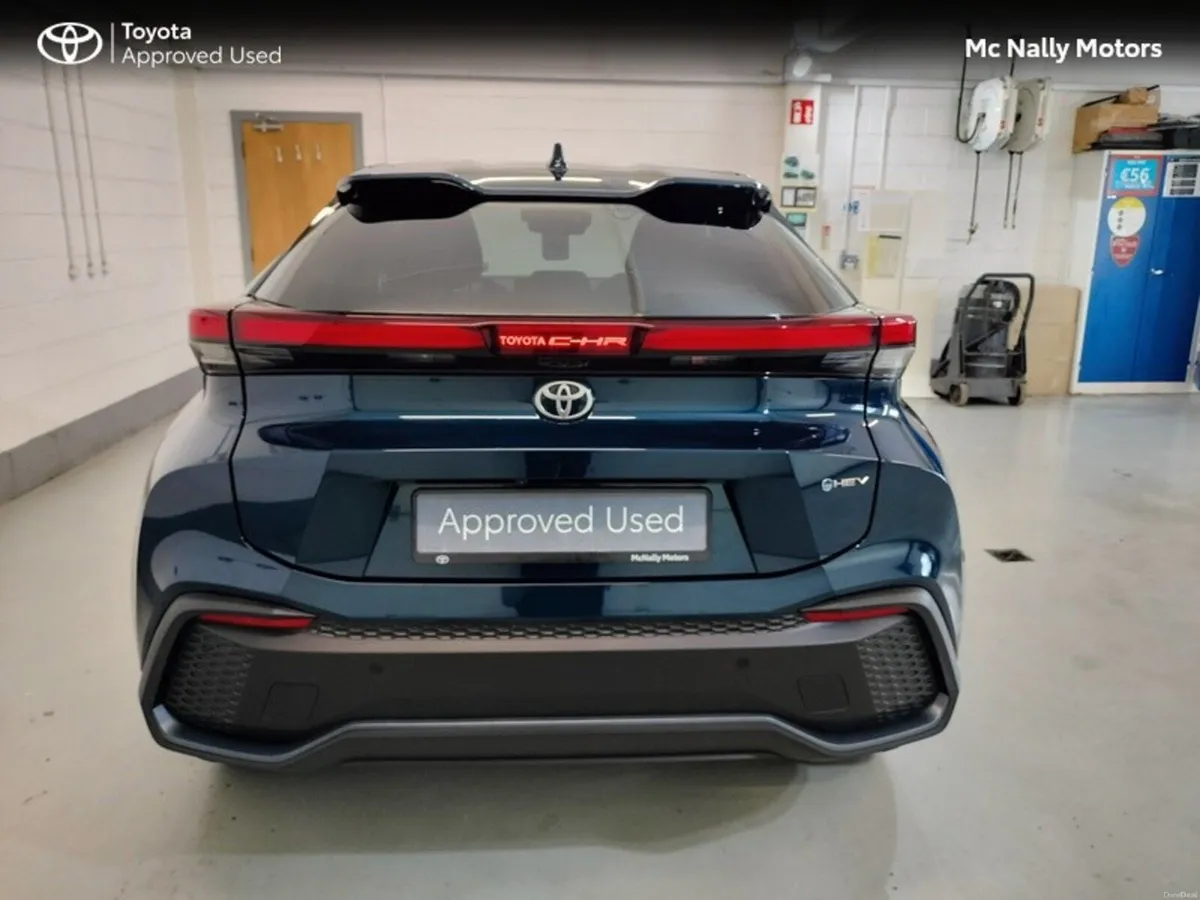 Toyota C-HR HYBRID SPORT - Image 4