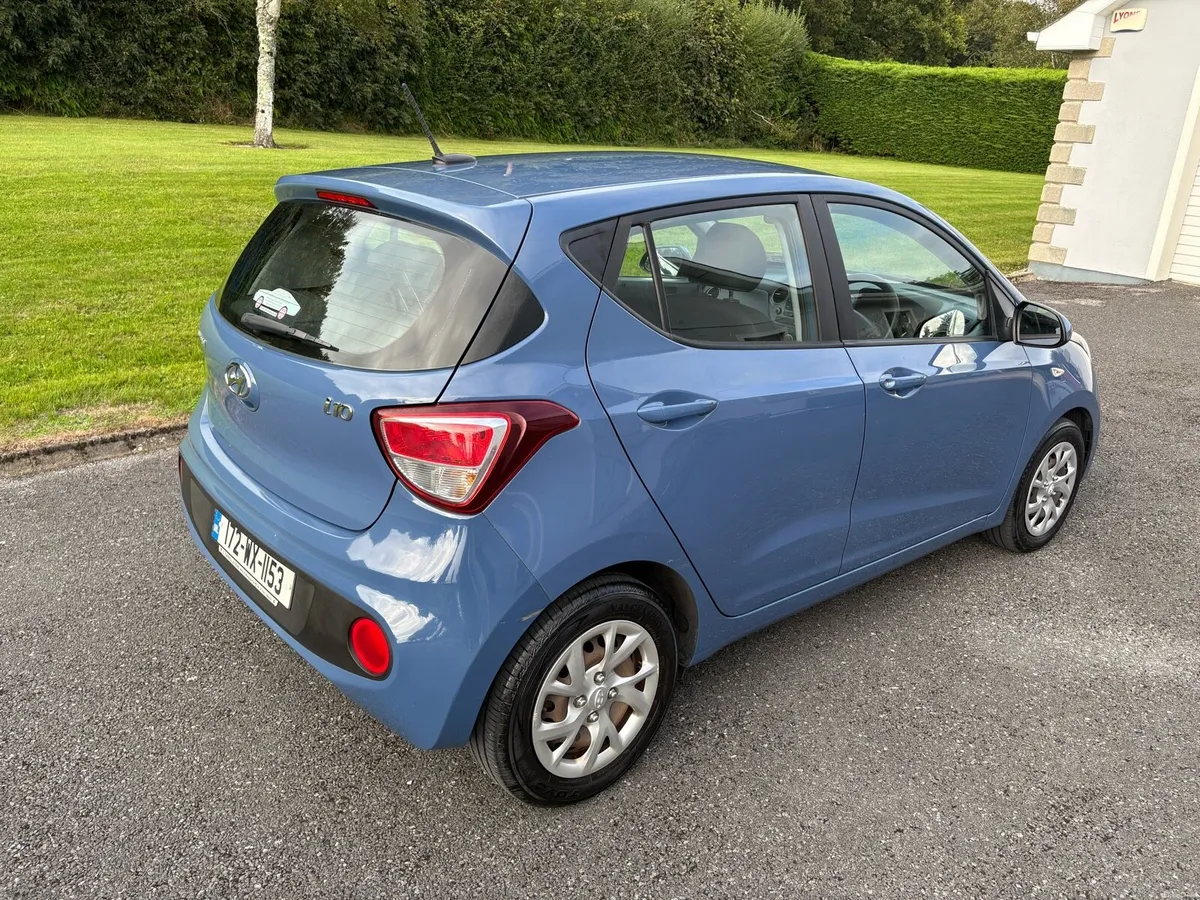 172 Hyundai i10 Deluxe - Image 3