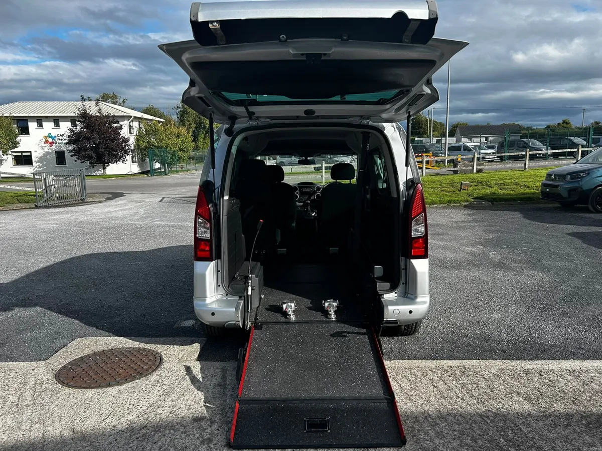 Wheelchair Car - Image 6