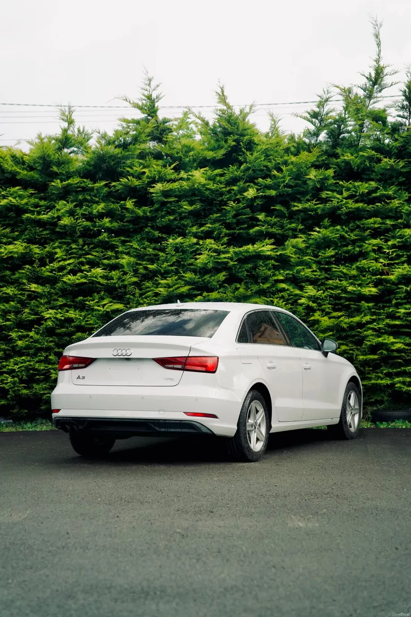 Audi A3 Sedan 1.4 TFSI 2017 - Image 5