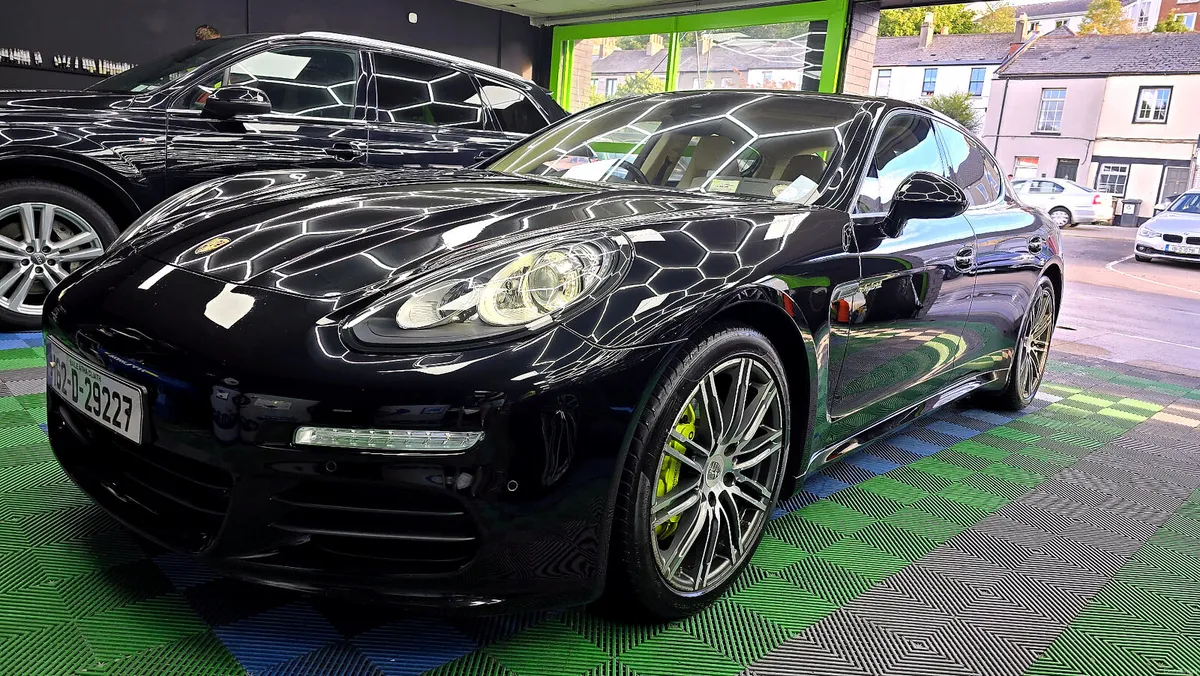 Porsche Panamera 2016  1 Year Warranty Full Servic - Image 5