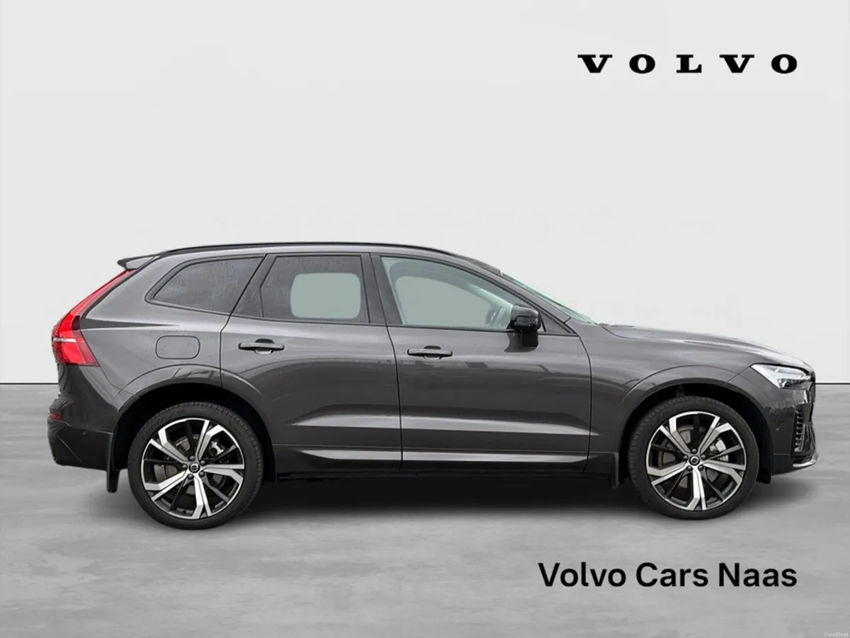 Volvo XC60 T6 Phev Ultra Dark AWD - Image 3
