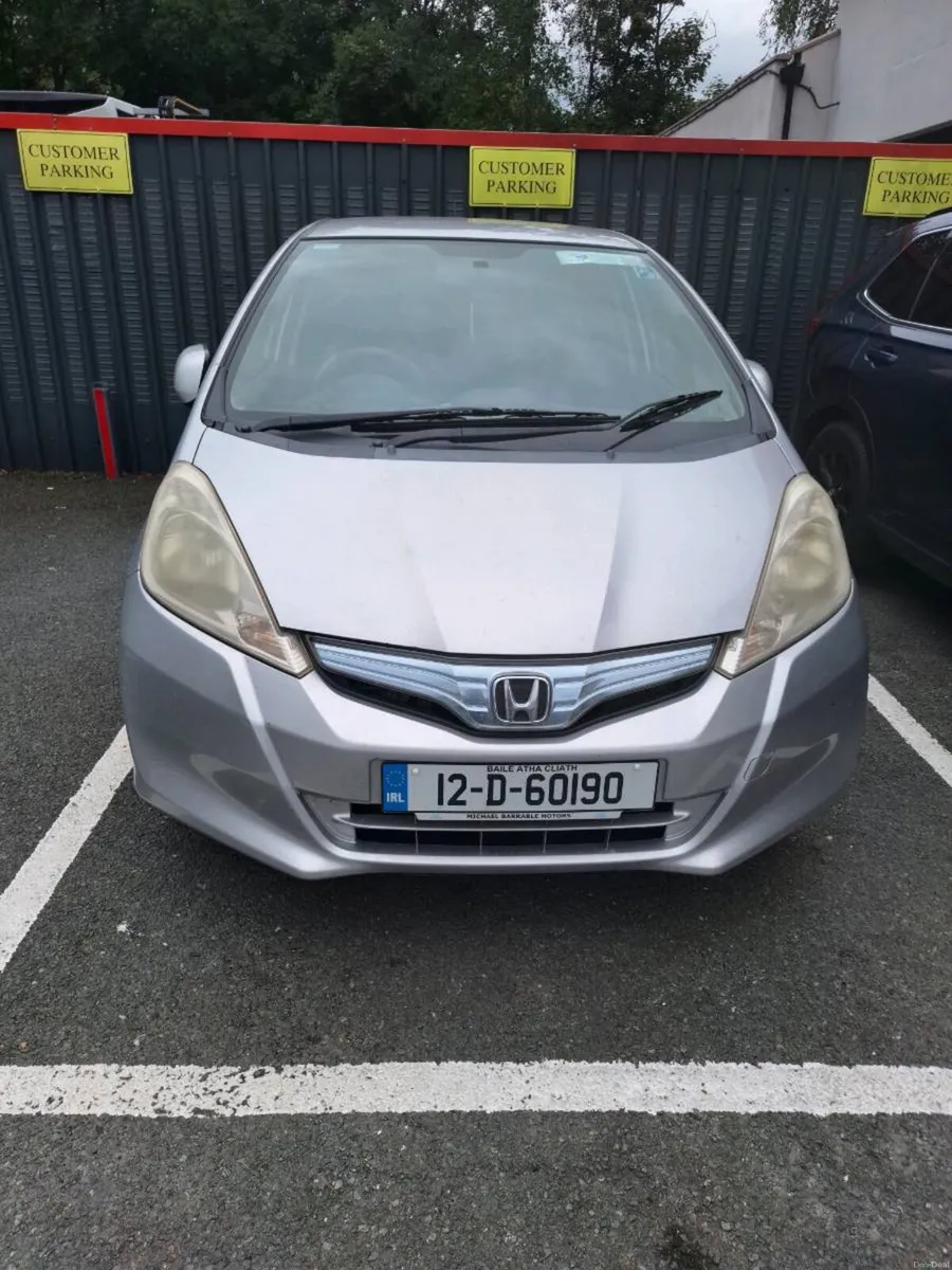 AUTOMATIC HONDA FIT HYBRID - Image 5