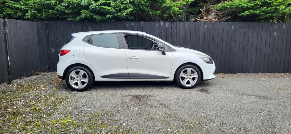 Renault Clio 2015 - Image 4
