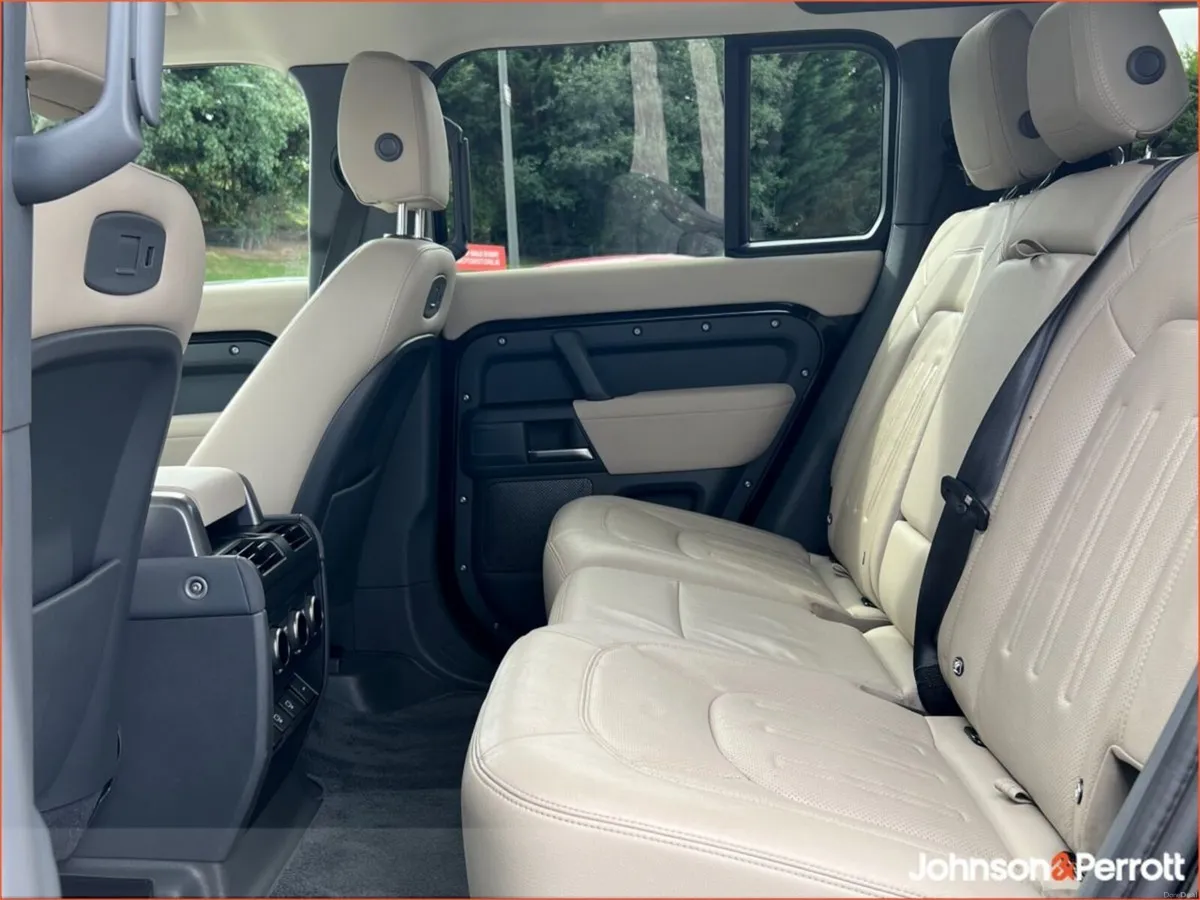 Land Rover Defender 5dr 110 2.0 Si4 PHEV S - Image 5