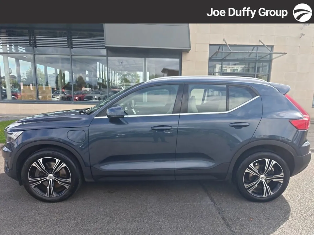 Volvo XC40 Inscription T5 PHEV *Good Spec* - Image 3