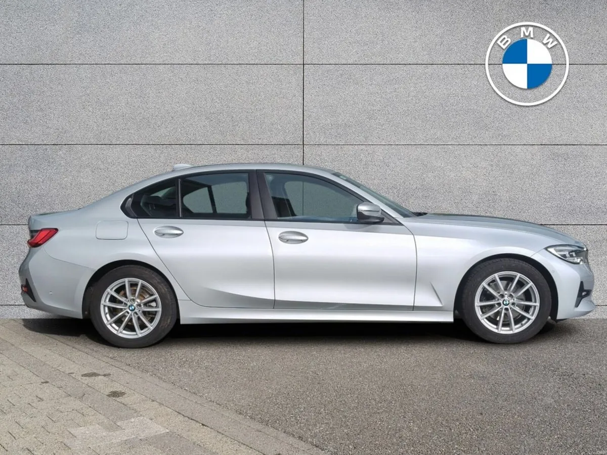 BMW 3-Series 320d SE Saloon - Image 3
