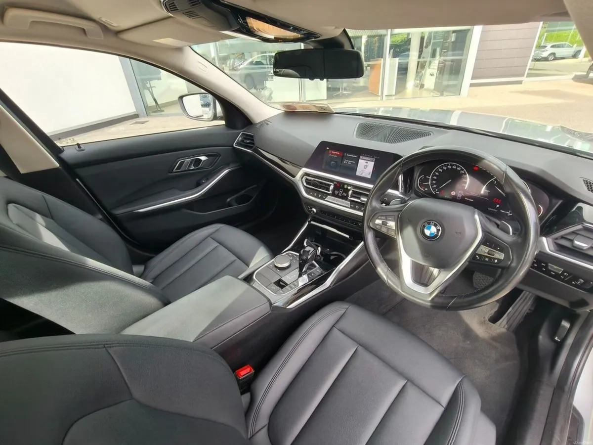 BMW 3-Series 320d SE Saloon - Image 6